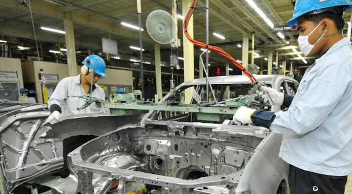 THAÏLANDE – ÉCONOMIE : Une reprise fragile en fin d’année, malgré un sursaut de l’industrie USINE VOITURE THAÏLANDE