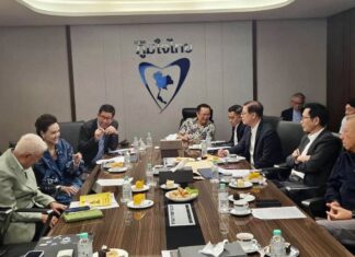 Anutin avec son futur cabinet