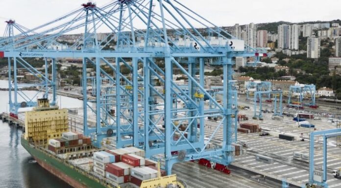 THAÏLANDE – ÉCONOMIE : Le conflit frontalier avec le Cambodge fait dérailler les négociations commerciales avec Washington port de Laem Chabang