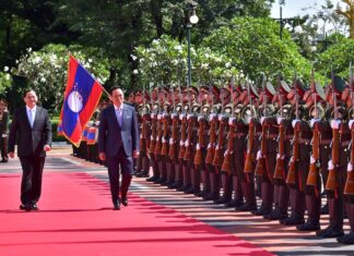 Anutin au Laos
