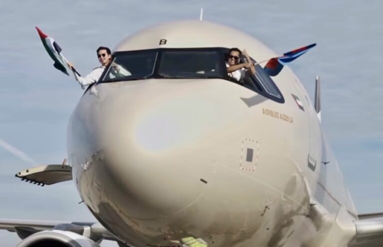 CAMBODGE – TOURISME : Le premier vol direct d’Etihad Airways atterrit avec succès à l’aéroport international de Techo