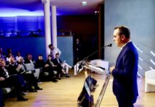 FRANCE – POLITIQUE : Vue d’ailleurs, la France n’est plus en crise, elle est en déroute politique Sébastien Lecornu