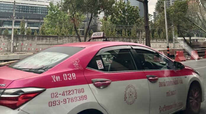 THAÏLANDE – SOCIÉTÉ : Le « Digital Taxi Meter » modernise les taxis Taxi Bangkok