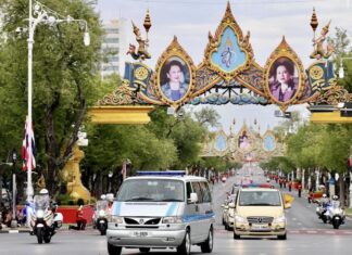convoi funéraire reine-mère Sirikit