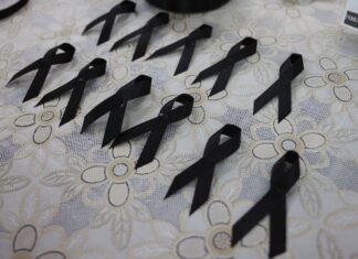 THAÏLANDE – MONARCHIE : Huit comités chargés d’organiser les funérailles royales de SM Sirikit deuil thaïlande