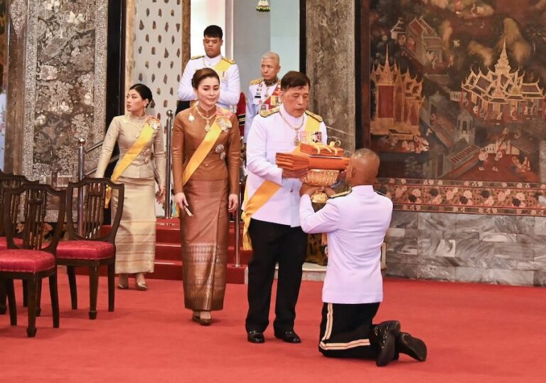 THAÏLANDE – MONARCHIE : Retrouvez le Roi Rama X en vidéo