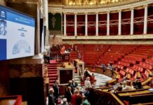 FRANCE – POLITIQUE : Vue d’ailleurs, la France sans budget pour 2026, ce n’est pas une illusion