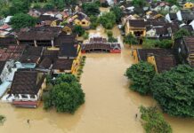 VIETNAM – CLIMAT : Des inondations record dans le centre du pays font 13 morts et 11 disparus Inondations Hoi An