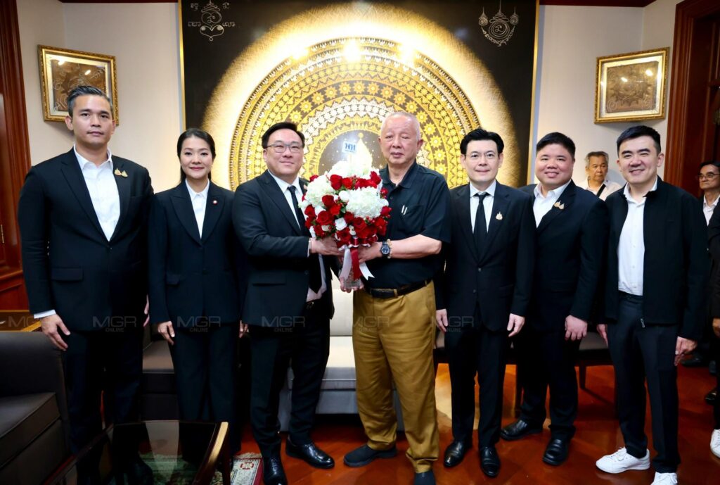 Sondhi Limthongkul Julapun Amornvivat