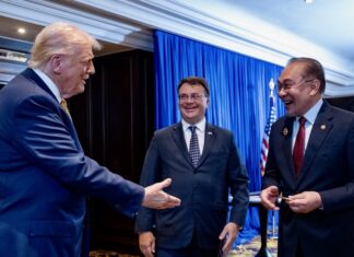 GAVROCHE HEBDO – ÉDITORIAL : Donald J. Trump n’est pas le « roi » de l’Asie Trump sommet de l'asean