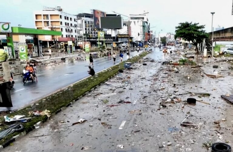 THAÏLANDE – INONDATIONS : Hat Yai, les eaux refluent enfin, le drainage s’accélère