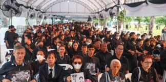 deuil reine mère Sirikit