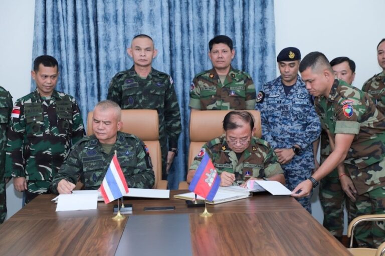 CAMBODGE – CHRONIQUE : Les Khmers font leur travail sur le chemin de la paix