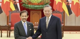 Hassanal Bolkiah et To Lam