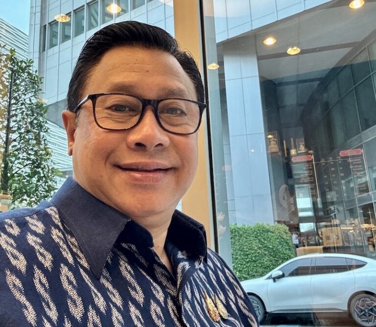 THAÏLANDE – POLITIQUE : Une interview exclusive avec l&rsquo;ancien leader des « chemises rouges » Jakrapob Penkair