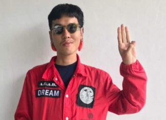 THAÏLANDE – MONARCHIE : L’activiste Mongkol « Busbas » Thirakhot condamné à 46 ans de prison pour crime de lèse-majesté