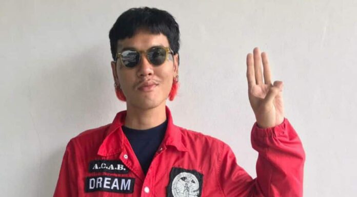 THAÏLANDE – MONARCHIE : L’activiste Mongkol « Busbas » Thirakhot condamné à 46 ans de prison pour crime de lèse-majesté