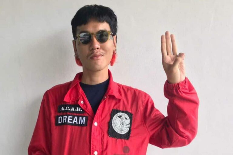 THAÏLANDE – MONARCHIE : L&rsquo;activiste Mongkol « Busbas » Thirakhot condamné à 46 ans de prison pour crime de lèse-majesté