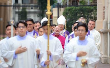 THAÏLANDE – RELIGION : Le représentant du Pape prie pour un Noël de paix Peter B. Wells
