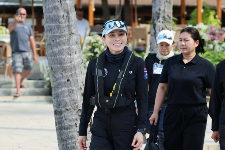 THAÏLANDE – MONARCHIE : SM la Reine Suthida participe à la 37e édition de la régate internationale King&rsquo;s Cup de Phuket