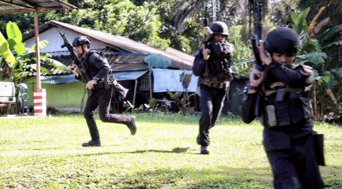 THAÏLANDE – CAMBODGE : Deux soldats morts après la reprise des combats Soldats thaïlandais