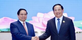 LAOS – VIETNAM : Objectif de 5 milliards de dollars américains pour les échanges entre les deux pays Sonexay Siphandone - Pham Minh Chinh