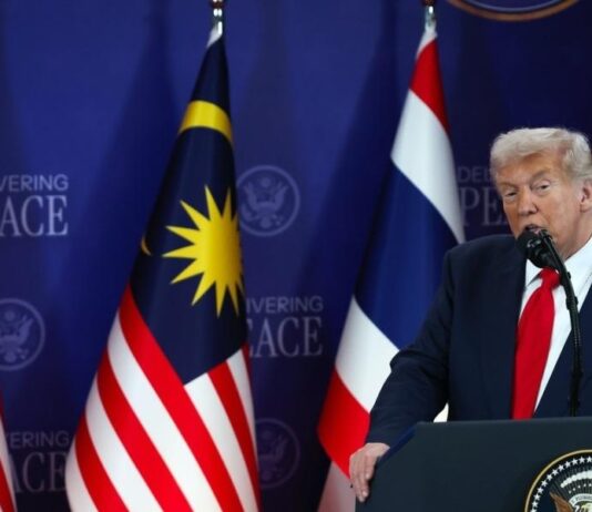 THAÏLANDE – CAMBODGE : L’accord de paix signé devant Trump déraille