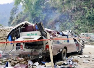 autocar Vietnam accident