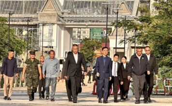 discussion à Chanthaburi - délégation cambodgienne