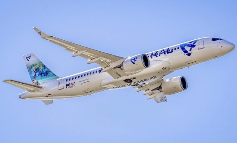 THAÏLANDE – TOURISME : Air Austral : un Boeing frappé par la foudre immobilisé à Bangkok