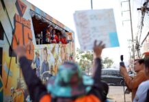 Bus de campagne People's party