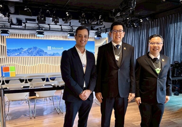 THAÏLANDE – ÉCONOMIE : Bangkok renforce sa coopération avec Microsoft au Forum économique mondial de Davos