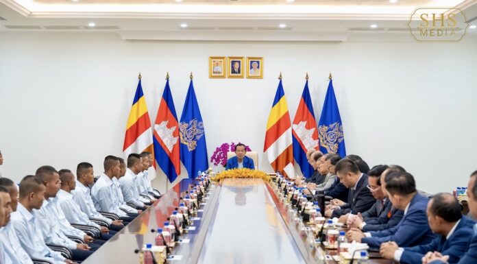 Hun Sen et les 18 soldats