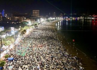 PATTAYA – SOCIÉTÉ : Un début 2026 triomphant pour la station balnéaire Plage de Pattaya nouvel an 2026