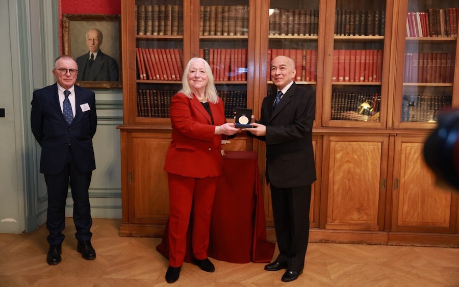 Le roi du Cambodge Sihamoni à l’académie des sciences d’outre mer