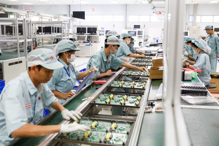 VIETNAM – ÉCONOMIE : Bientôt une augmentation du salaire minimum vietnamien de 7,8 %