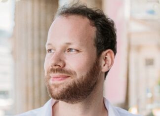 THAÏLANDE – CULTURE : Un Requiem dans un palais royal… et la voix d’un Français pour honorer Rama VI Benjamin Guilbaud