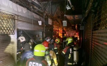 BANGKOK – SOCIÉTÉ : Incendie au marché de Chatuchak : 28 boutiques détruites