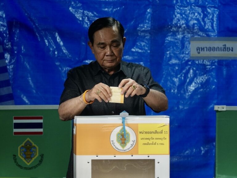 THAÏLANDE – POLITIQUE : Les figures politiques au rendez-vous des urnes à Bangkok