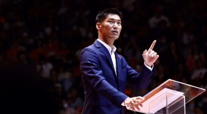 THAÏLANDE – JUSTICE : Thanathorn acquitté dans une affaire de lèse-majesté liée aux vaccins contre le Covid