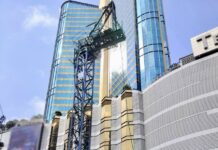 chute d'une grue Terminal 21