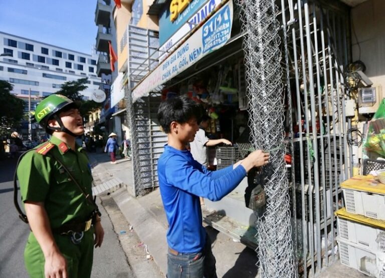 VIETNAM – SOCIÉTÉ : Les trottoirs d’Hô-Chi-Minh-Ville, enjeu politique