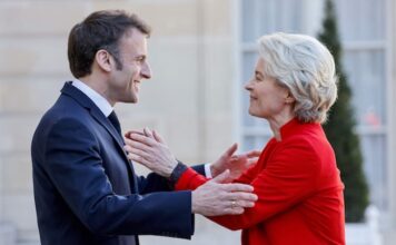 Emmanuel Macron - Ursula