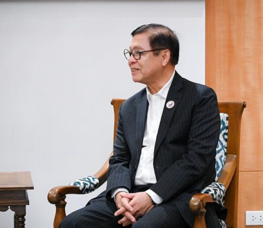 GAVROCHE HEBDO – ÉDITORIAL : Diplomatie thaïlandaise Sihasak Phuangketkeow