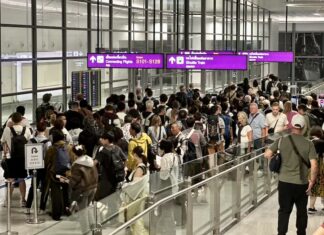 Touristes à Suvarnabhumi