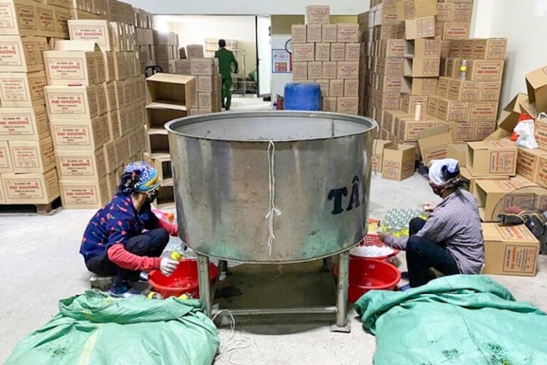 VIETNAM – SOCIÉTÉ : Le “vinaigre naturel” n’était qu’un mélange d’acide et d’eau