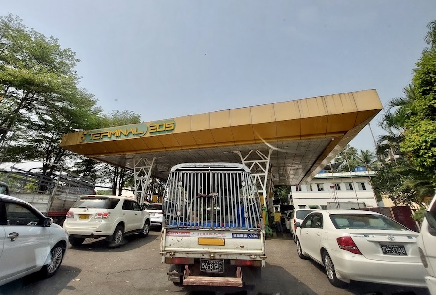 station essence Birmanie