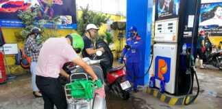 VIETNAM – ÉNERGIE : Hanoï supprime temporairement les taxes sur les carburants face à la flambée du pétrole