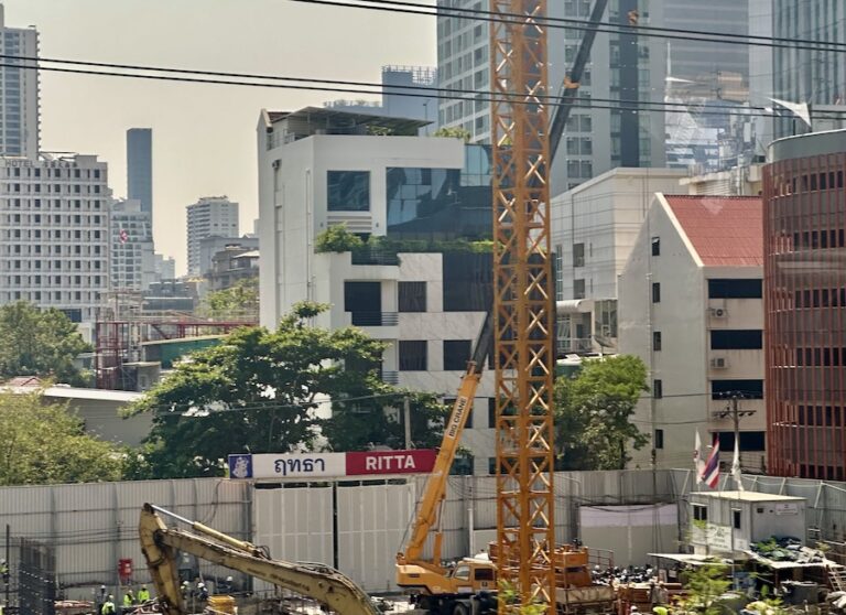 THAÏLANDE – IMMOBILIER : Pourquoi les promoteurs peinent-ils toujours à vendre ?
