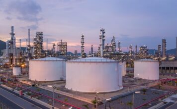 THAÏLANDE – ÉCONOMIE : Le pétrole offre un répit, mais la reprise reste fragile Raffinerie Thaïlande